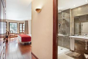هتل Abba Xalet Suites