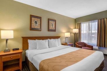 هتل Cco  & Suites Downtown