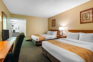 هتل Cco  & Suites Downtown