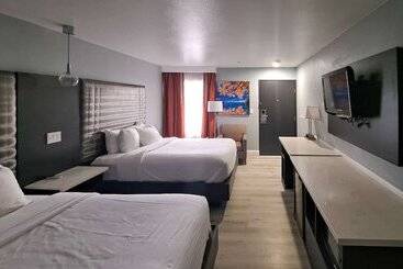 호텔 Clarion Pointe El Cajon San Diego East
