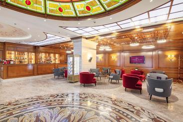هتل Crowne Plaza Krasnodar  Centre, An Ihg
