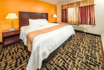 酒店 Quality Inn & Suites