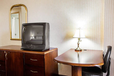 فندق Econo Lodge Somerset