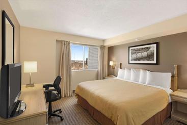 هتل Travelodge Suites By Wyndham Halifax Dartmouth
