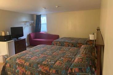 Stonehouse Motel And Restaurant