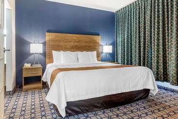 فندق Quality Suites