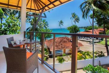 استراحتگاه Calamander Unawatuna Beach