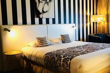 酒店 Grand Hôtel De Nîmes 4 étoiles