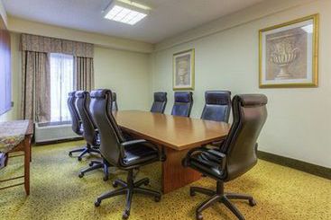هتل Wyndham Garden Greenville Airport