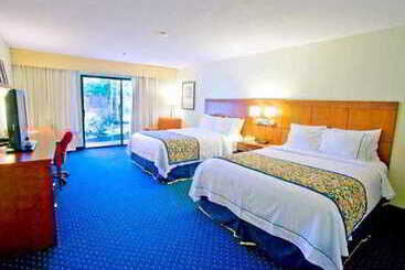 Отель Courtyard By Marriott San Diego Del Mar/solana Beach