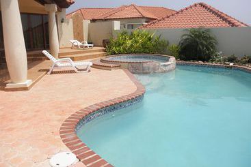 هتل Tierra del Sol Resort, Spa & Country Club