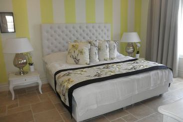 هتل Tierra del Sol Resort, Spa & Country Club