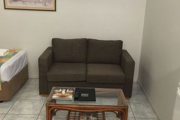 فندق Mediterranean All Suites