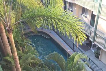 هتل Mediterranean All Suites