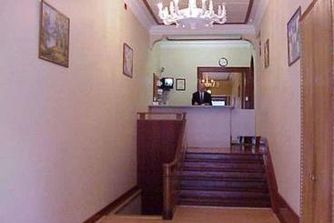 هتل Plaza