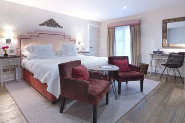 هتل Calcot  & Spa
