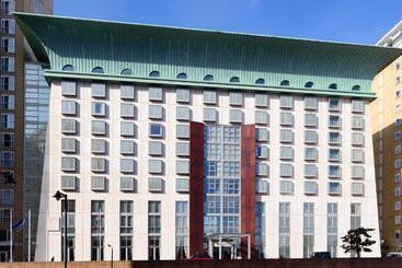 هتل Canary Riverside Plaza