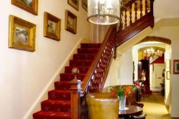 هتل The Mount Royale
