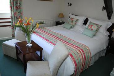 Mill House Hotel & Restaurant