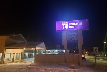 مُتل Knights Inn Prince George