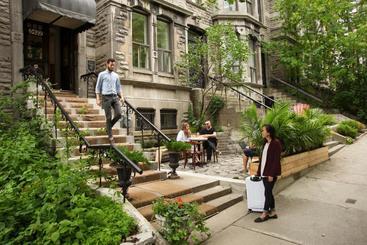 هتل Ambrose House & Cafe   Self Check In Guesthouse