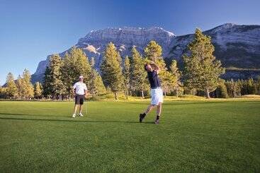 فندق Banff Caribou Lodge And Spa