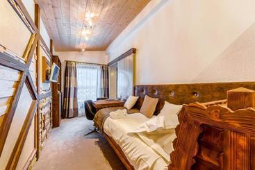 هتل Hôtel Les Sherpas