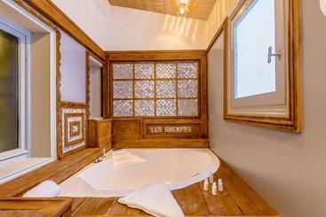 هتل Hôtel Les Sherpas