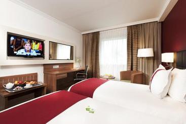 هتل Holiday Inn Paris Marne La Vallee