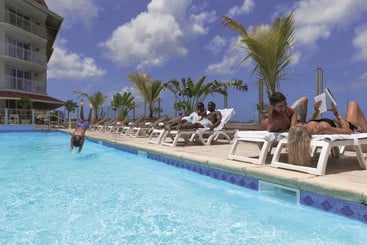هتل Le Beach - Adults Only