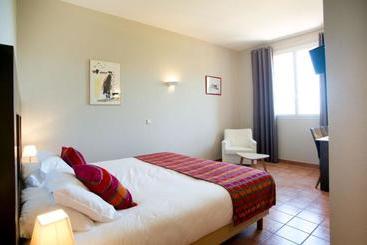 هتل Hôtel L Arapède