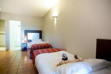 هتل Hôtel L Arapède