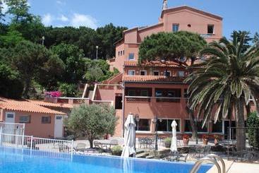 هتل Hôtel L Arapède