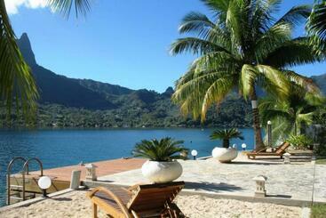 Villa Oramarama