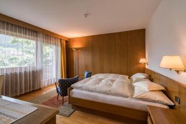 בית מלון כפרי Hell