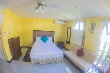 Conch Shell Beach Studio @ Sandcastles