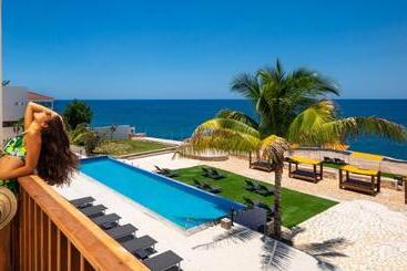 Hotel Samsara Cliff Resort