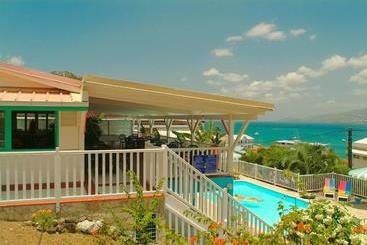 هتل Karibea Camelia Residence