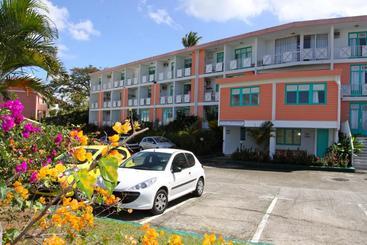 هتل Karibea Camelia Residence