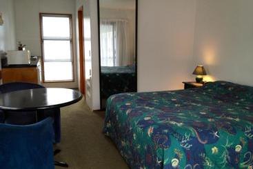 هتل Academy Motor Lodge