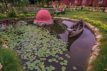 هتل Royal Emerald River View Resort