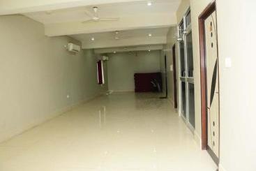 پانسیون Satiya Guest House