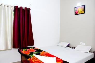 پانسیون Satiya Guest House