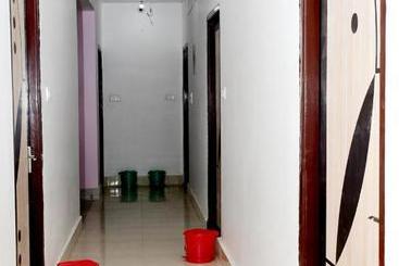 پانسیون Satiya Guest House