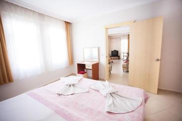 Yalcinkaya Apart