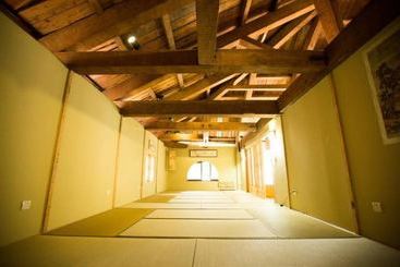 Joy Plus International Youth Hostel