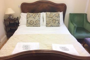 مبيت وإفطار Swan Inn