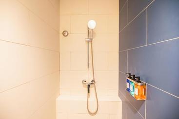 هتل Holiday Inn Express Yantai Fulai