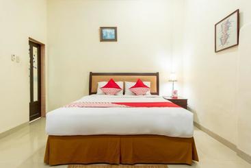 هتل Huber Apartment By Oyo Rooms