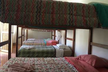La Casa De Bamboo Hostel
